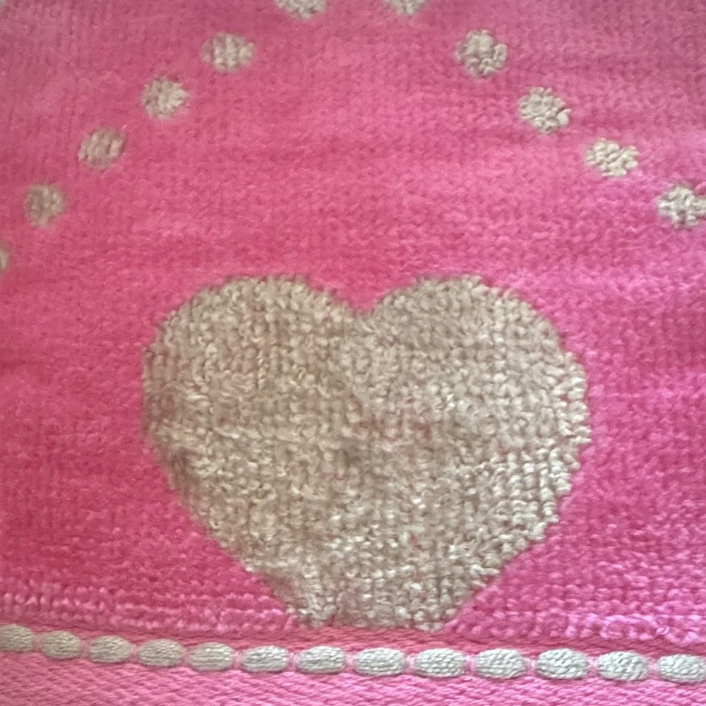 Nanette Lepore Pink and Cream Heart Hand Towels